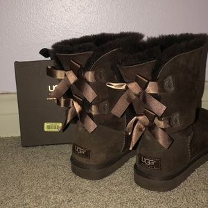 UGG brown bailey bow boots with sheepskin care kit